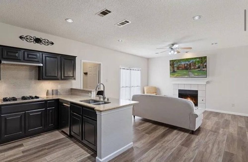 Allen House | Allen Oasis Game Room & Yard