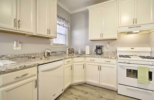 Allenhurst House | Allenhurst Abode w/Porch & Central Location!