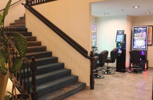 Alliance Hotel | Alliance Hotel & Suites, a Howard Johnson by Wyndham