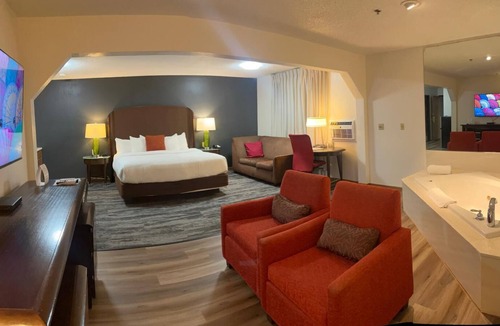 Alliance Hotel | Alliance Hotel & Suites, a Howard Johnson by Wyndham