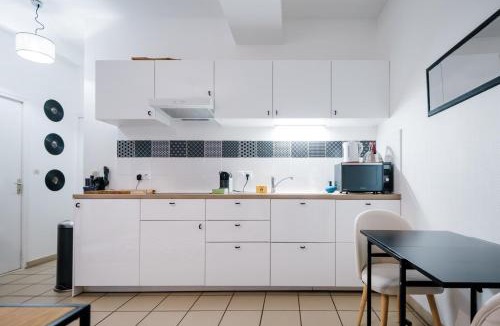 Saint Michel - Mairie Apartment | AllinLyon | Séjour calme dans un quartier vivant