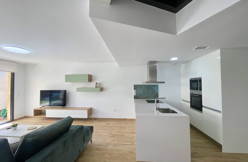 Villajoyosa Ski Chalet | ALLON BAY DUPLEX (R131)