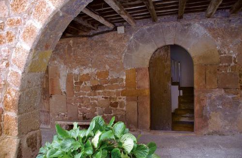 Santa Pau Apartment | Allotjaments Plaça Major-Aulina