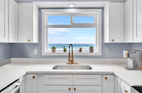 Newport Hotel | Allred Hotel