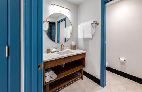 Newport Hotel | Allred Hotel