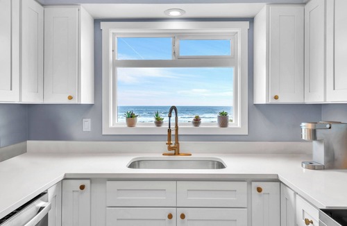 Newport Hotel | Allred Hotel