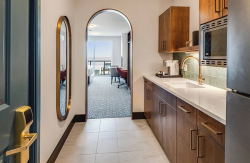 Newport Hotel | Allred Hotel