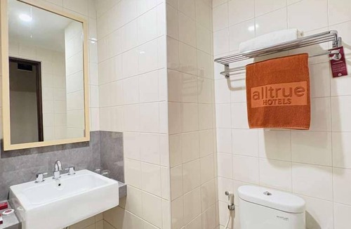 Lubuk Baja Hotel | Alltrue Lite Hotel Nagoya Hill Batam