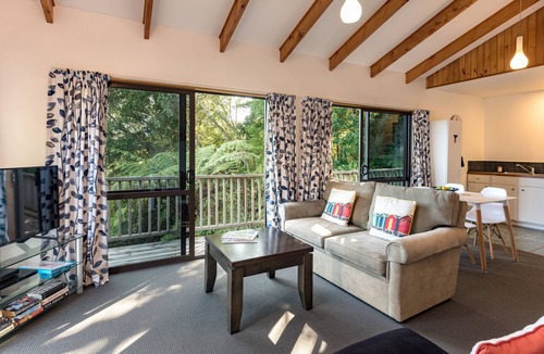 Paihia House | Allure Lodge cabin