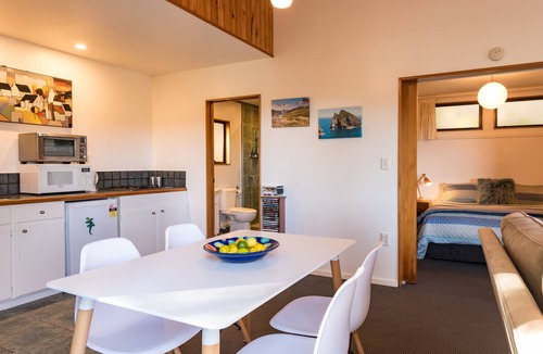 Paihia House | Allure Lodge cabin