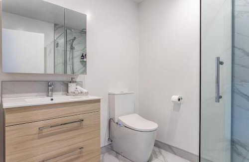 Henderson House | Alluring and Well-decorated Home