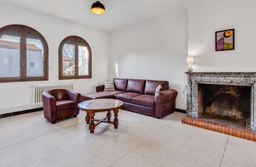 Estagel House | Alluring Holiday Home in Estagel with Private Pool