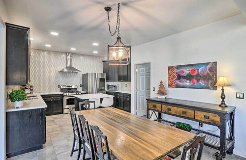 Altamont House | Alluring Home w/Fire Pit < 1/2 Mi to OIT!