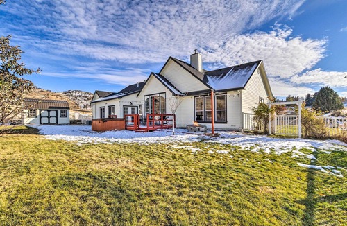 Altamont House | Alluring Home w/Fire Pit < 1/2 Mi to OIT!