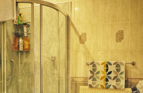 Barnoldswick Bed & Breakfast | Alma Cliffe