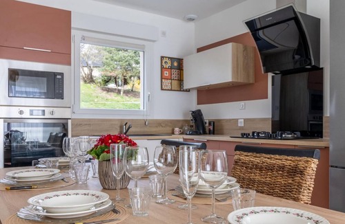 Charbonnieres-les-Varennes House | Almada - CHARBONNIERES LES VARENNES