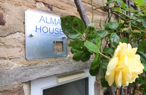 Reeth House | Alma House