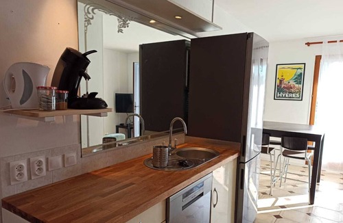 Hyeres Apartment | Almanarre beach house 2
