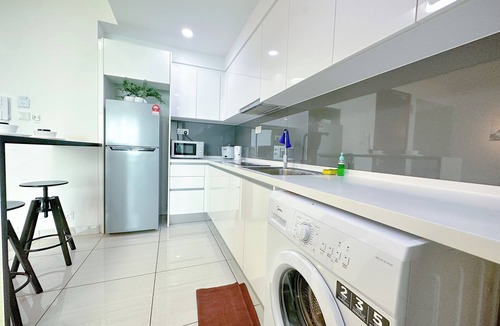 Nusajaya Condo | Almas Suites Puteri Harbour by Stayrene