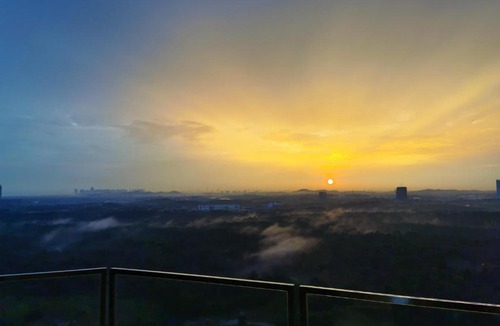 Nusajaya House | Almas Suites Puteri Harbour Hello Kitty