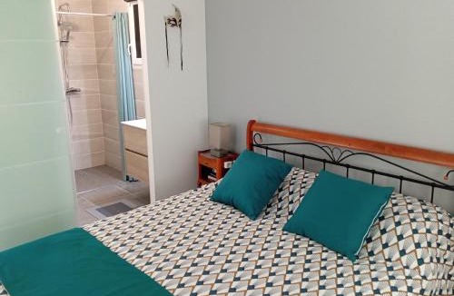 Magalas Bed & Breakfast | Almendra34480