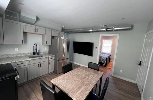 Mount Pleasant Apartment | Almira Properties Unit 3