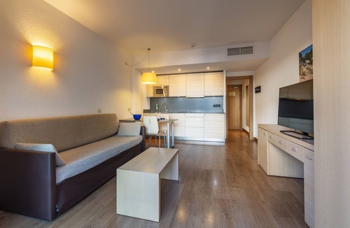 Lloret Town Center Hotel | Almirall Apartaments
