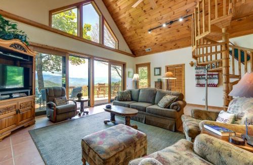 Almond House | Almond Vacation Rental w/Mountain Views!
