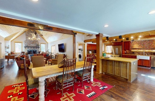 Almont House | Almont Escape by Three Rivers