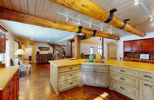Almont House | Almont Escape by Three Rivers