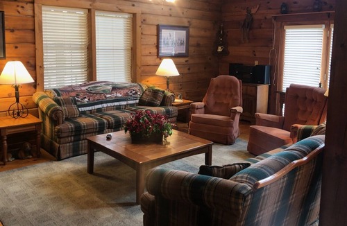 Drasco Ski Chalet | Almost Heaven a real "Honest Abe" Log Cabin in Tannenbaum Resort!
