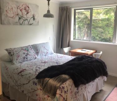 New Plymouth Bed & Breakfast | Almost Heaven BNB
