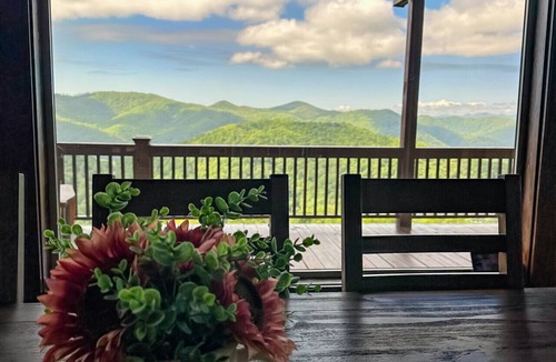 Bryson City Cabin | Almost Heaven Cabin - Best Views Ever