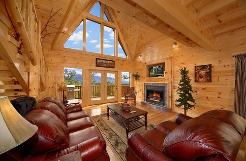 Gatlinburg Cabin | Almost Heaven: Views, Theater, Hot Tub, Sauna