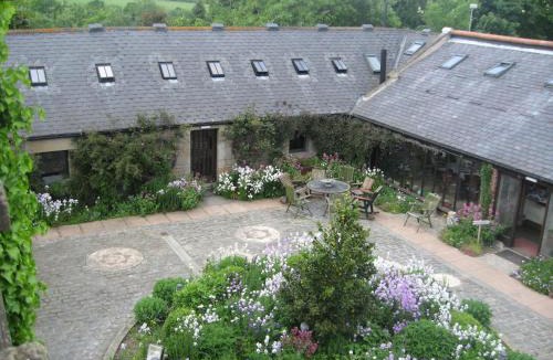 Alnwick Bed & Breakfast | Alnwick Lodge West Cawledge Park