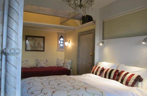 Alnwick Bed & Breakfast | Alnwick Lodge West Cawledge Park