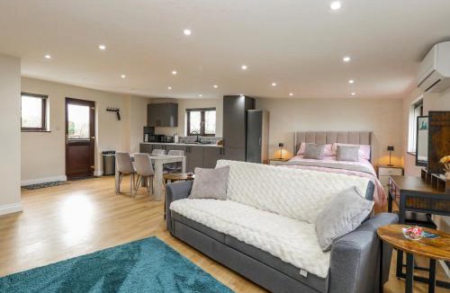 Banham House | Aloe Lodge