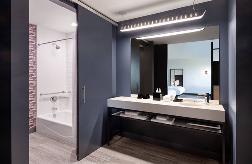East Congress Hotel | Aloft Austin South