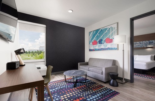 Beachwood Hotel | Aloft Beachwood