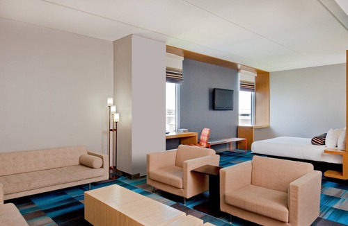 Bolingbrook Hotel | Aloft Bolingbrook