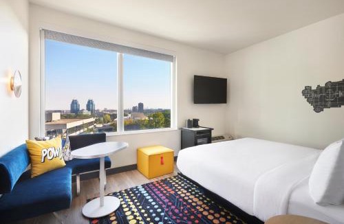 Sandy Springs Hotel | Aloft by Marriott Atlanta Perimeter Center