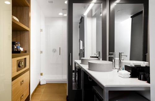 Montopolis Hotel | Aloft by Marriott Austin Airport