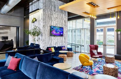 North Burnet Hotel | Aloft by Marriott Austin at The Domain