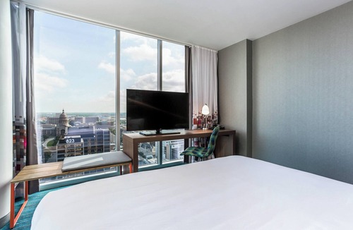 Downtown Austin Hotel | Aloft by Marriott Austin Downtown