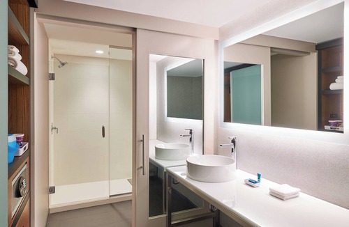 Downtown Austin Hotel | Aloft by Marriott Austin Downtown