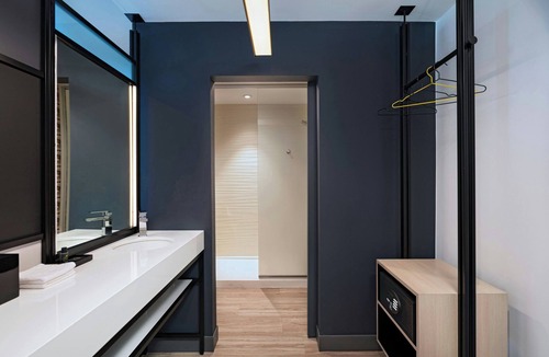 East Oak Hill Hotel | Aloft by Marriott Austin Southwest