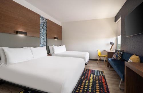 Beachwood Hotel | Aloft by Marriott Beachwood