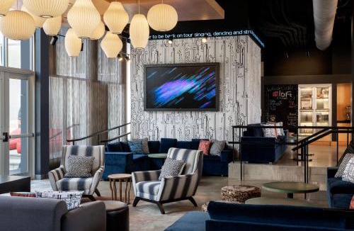 Beachwood Hotel | Aloft by Marriott Beachwood