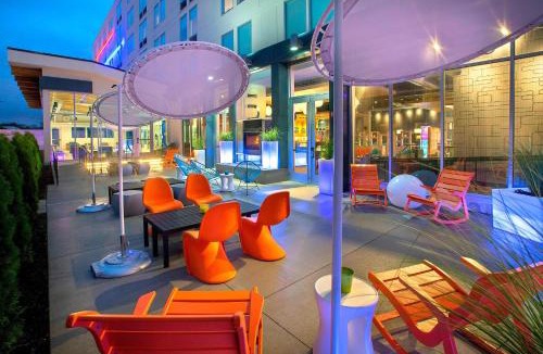 Cheektowaga Hotel | Aloft by Marriott Buffalo Airport