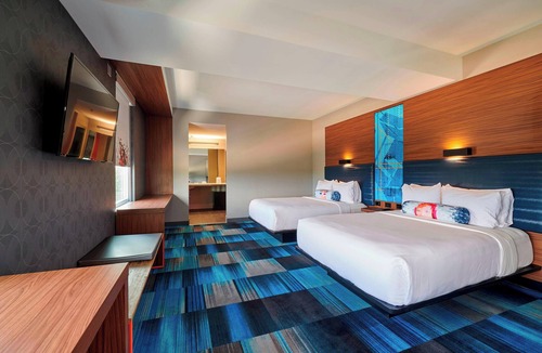 North Olmsted Hotel | Aloft by Marriott Cleveland Airport